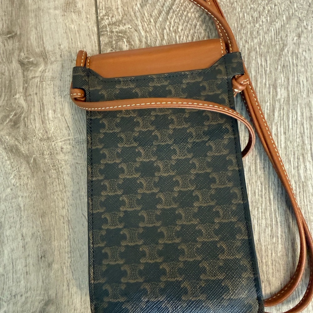 Authentic  Celine Triomphe Canvas Lambskin Phone Pouch With Flap - Picture 6 of 10
